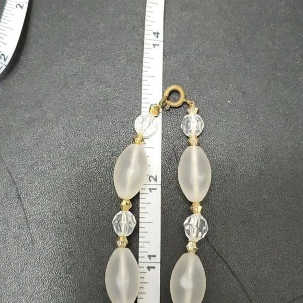 Vintage clear beaded necklace 26